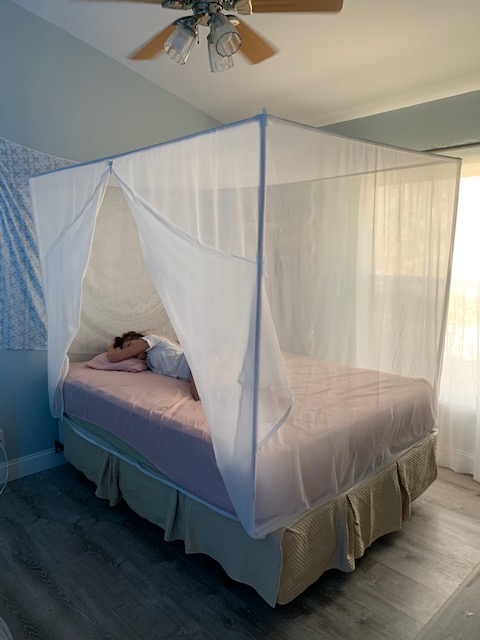 Easy to Install Square Netting Curtain Luxury Mosquito Net for Bed Canopy 3 Entries Double to Super King Camping Screen House Hanging Kit White